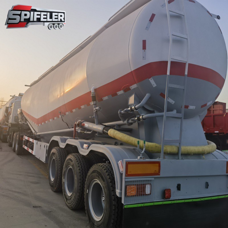 Powder And Granular Material Transport Vehicle factory